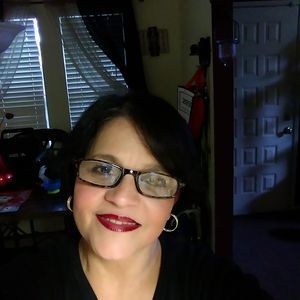 Meet your Posher, Lillian